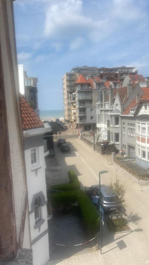 Ada * De Panne